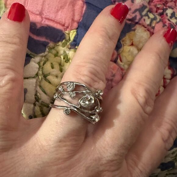Ornate Rhinestone Cluster Swirls Silver Ring - Picture 5 of 7